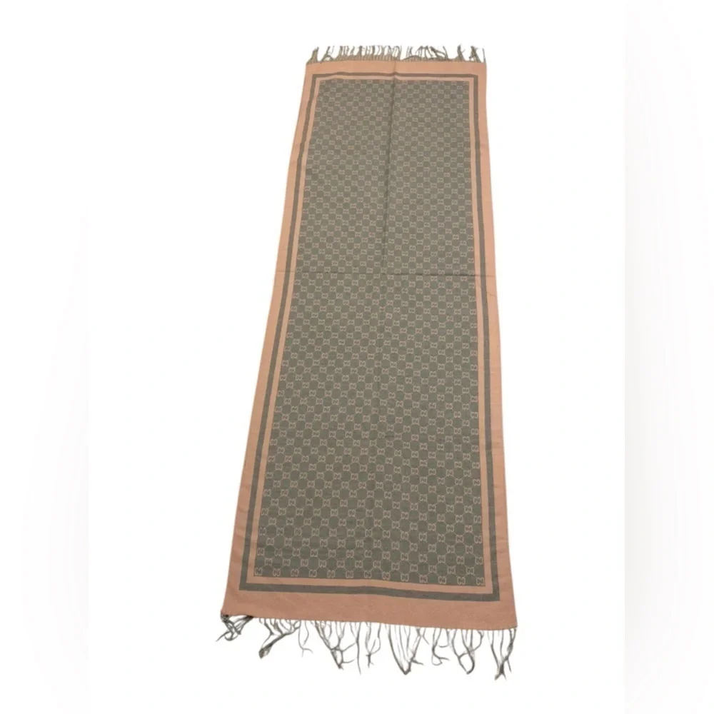 Jacquard Graphite Scarf